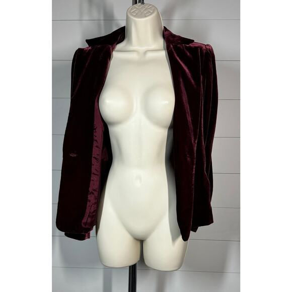 Gorgeous Wine / Burgundy Alfani Velvet Jacket / Blazer in Size 4P - Picture 4 of 11